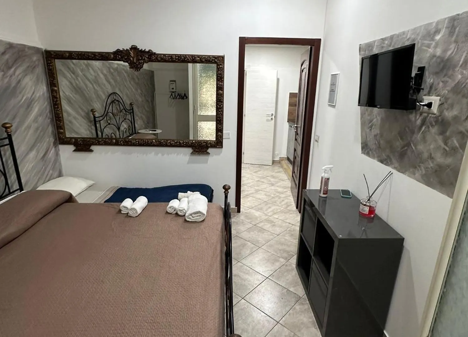 Villa Sicily House 7 Aeroporto di Catania Fontana Rossa 0*,  Italia