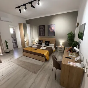Appartamento La Via Di Mezzo, Aeroporto di Catania Fontana Rossa